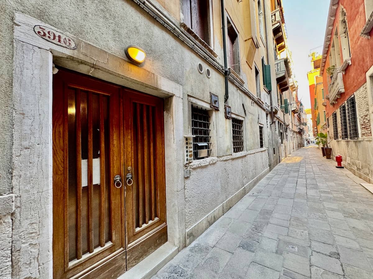 Romantic Canal Apartment, apartment in San Marco, Venice, photo 5